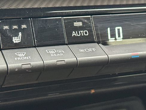 Used 2026 Toyota Prius LE FWD image 28