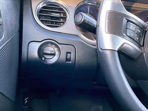 Used 2014 Ford Mustang GT image 33