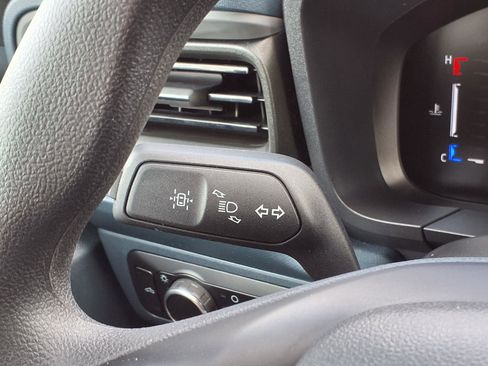 Used 2025 Ford Maverick XL w/ Equipment Group 102A AWD/4WD image 15