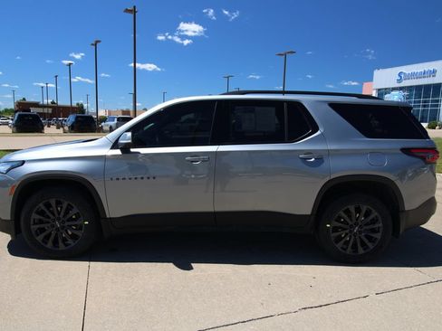 Used 2023 Chevrolet Traverse RS AWD/4WD image 19
