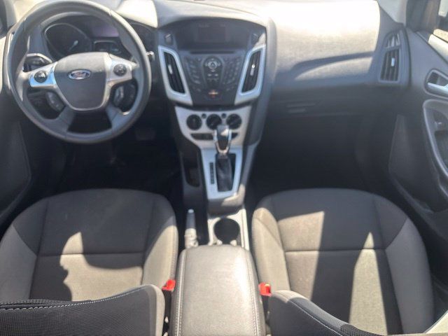 Used 2013 Ford Focus SE FWD image 12