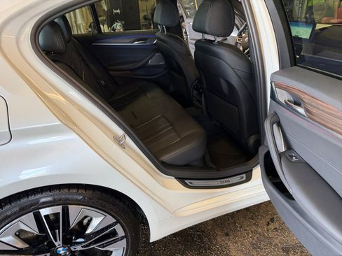 Used 2022 BMW 540i w/ Premium Package RWD image 29
