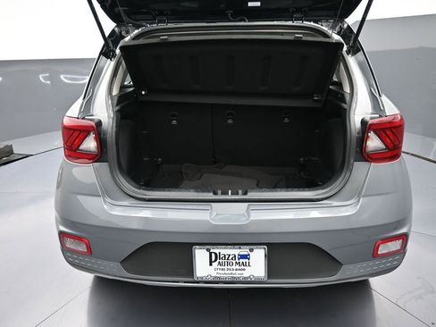 Certified 2022 Hyundai Venue Limited FWD image 21
