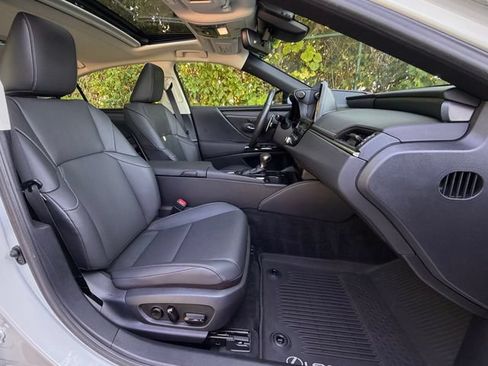 Certified 2023 Lexus ES 350 w/ Premium Package FWD image 29