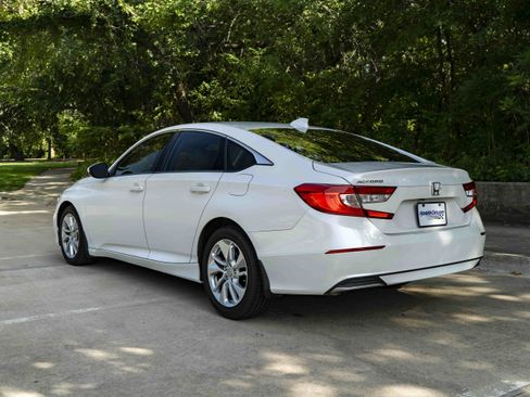 Used 2018 Honda Accord LX image 7