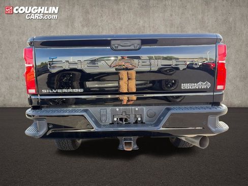 Used 2025 Chevrolet Silverado 2500 High Country w/ High Country Premium Package AWD/4WD image 5