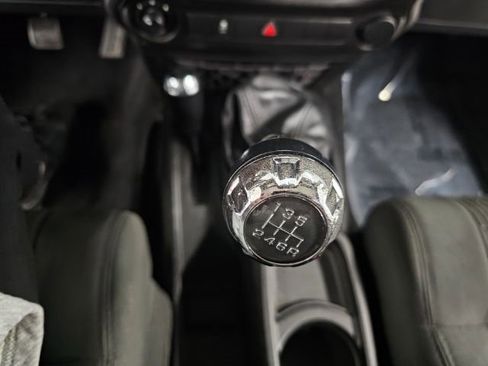 Used 2012 Jeep Wrangler Unlimited Sport image 16