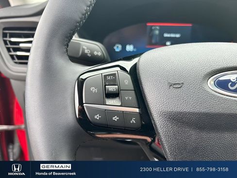 Used 2023 Ford Escape Platinum AWD/4WD image 22
