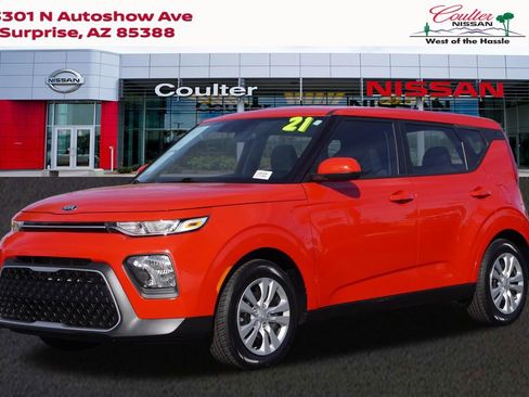 Used 2021 Kia Soul LX image 1