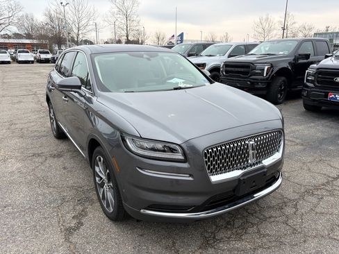 Used 2021 Lincoln Nautilus Reserve w/ Equipment Group 201A image 3