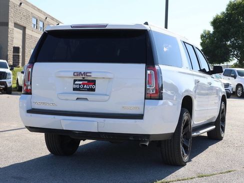 Used 2020 GMC Yukon XL SLT w/ Premium Edition image 9