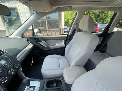 Used 2015 Subaru Forester 2.5i Premium w/ All-Weather Package AWD/4WD image 16