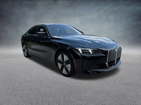 Used 2025 BMW i4 eDrive40 w/ Premium Package RWD image 8