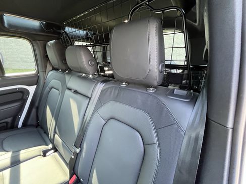 Used 2024 Land Rover Defender 110 X-Dynamic SE AWD/4WD image 29