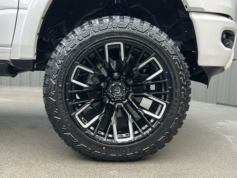 Used 2024 RAM 1500 Limited image 10