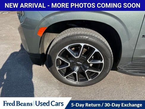 Used 2023 Chevrolet Suburban RST w/ Luxury Package image 4