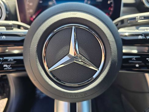 Used 2025 Mercedes-Benz C 300 4MATIC Sedan image 25
