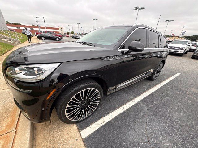 Used 2023 Lincoln Aviator Black Label w/ Class IV Trailer Tow Package AWD/4WD image 6