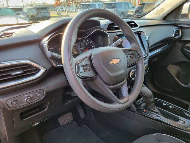 Used 2023 Chevrolet TrailBlazer LT w/ Convenience Package AWD/4WD image 10