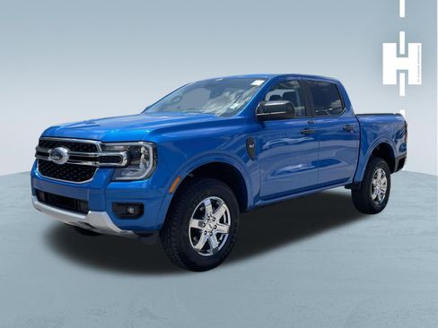 Used 2025 Ford Ranger XLT w/ FX4 Off-Road Package AWD/4WD image 3