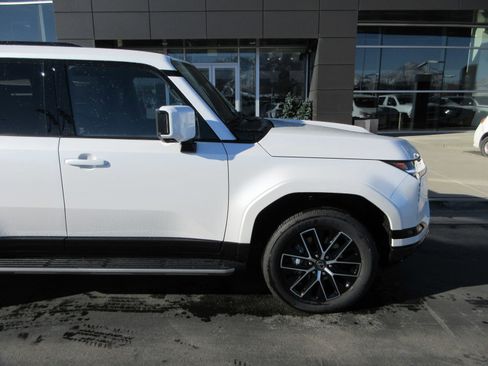 Used 2026 Lexus GX 550 w/ Cold Area Package image 12