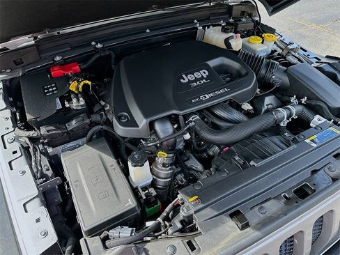 Used 2021 Jeep Wrangler Unlimited Sport image 26