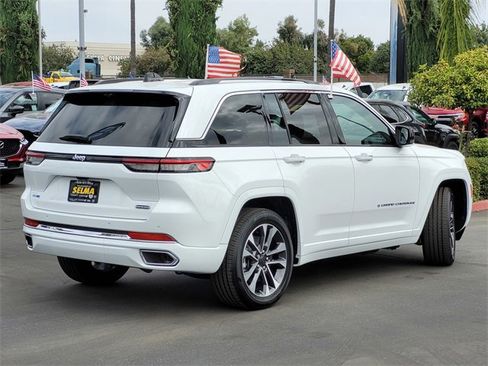 New 2023 Jeep Grand Cherokee Overland w/ Luxury Tech Group IV image 5