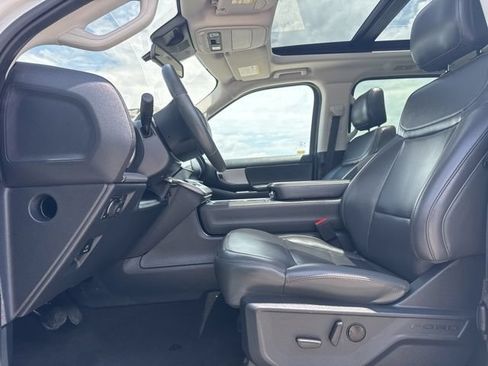 Used 2025 Ford Expedition Max Active AWD/4WD image 2