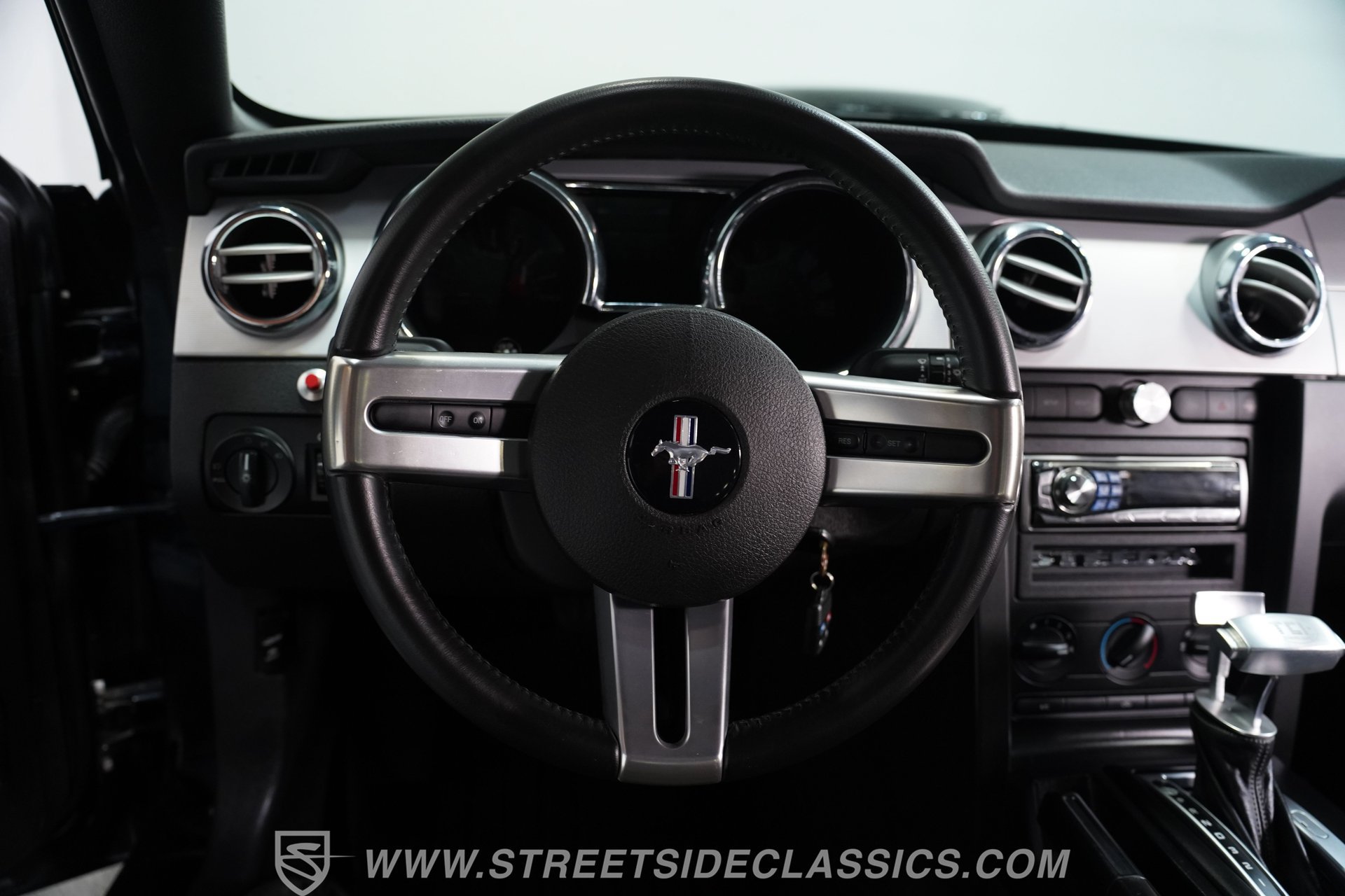 Used 2006 Ford Mustang GT RWD image 38