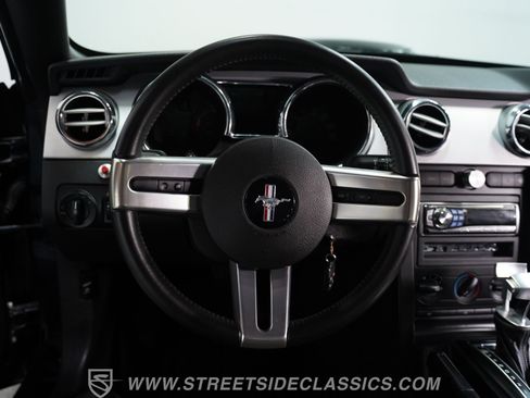 Used 2006 Ford Mustang GT RWD image 38