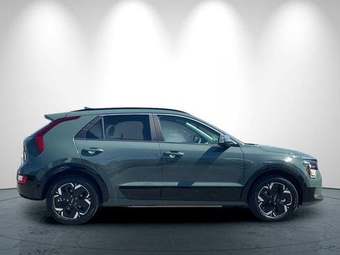 Used 2024 Kia Niro Wind FWD image 3