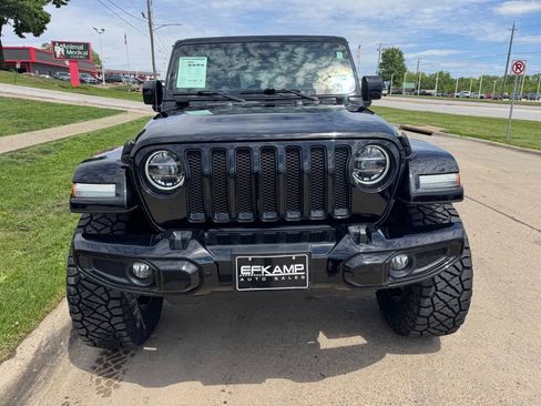 Used 2021 Jeep Wrangler Unlimited Sahara AWD/4WD image 8