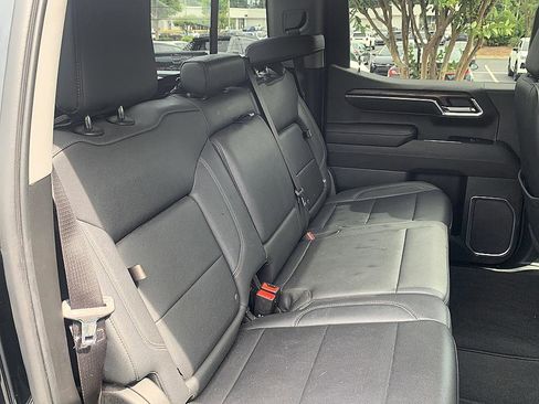 Used 2023 GMC Sierra 1500 SLT w/ SLT Premium Package AWD/4WD image 21