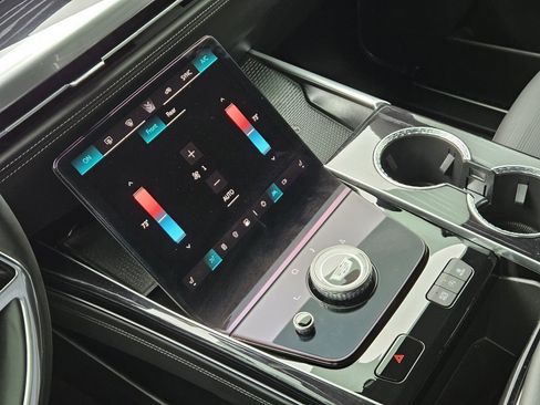Certified 2025 Cadillac Escalade Sport AWD/4WD image 20