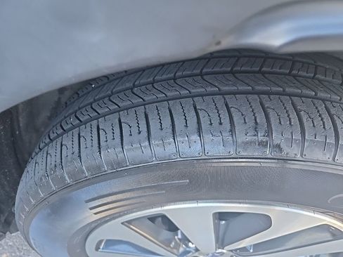 Used 2020 Subaru Outback Premium image 34