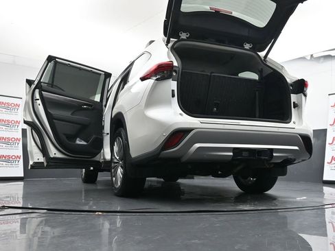 Used 2021 Toyota Highlander Platinum image 53