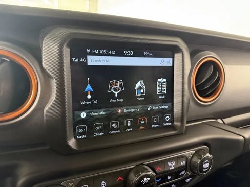 Used 2021 Jeep Gladiator Mojave AWD/4WD image 22
