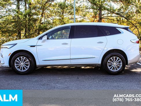 Used 2024 Buick Enclave Premium image 7