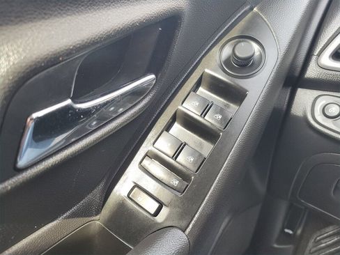 Used 2019 Chevrolet Trax LT w/ LT Convenience Package image 28