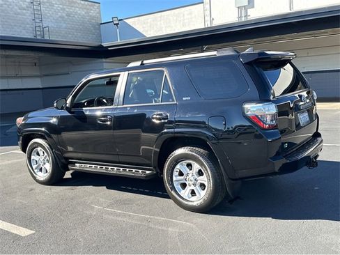 Used 2019 Toyota 4Runner SR5 image 4