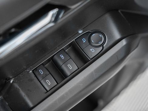 Used 2024 Chevrolet Colorado LT w/ LT Convenience Package II image 39