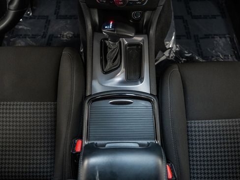 Used 2022 Dodge Charger GT w/ Blacktop Package image 31