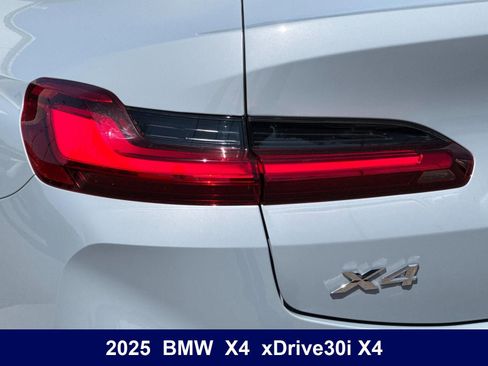 Used 2025 BMW X4 xDrive30i w/ Premium Package AWD/4WD image 37