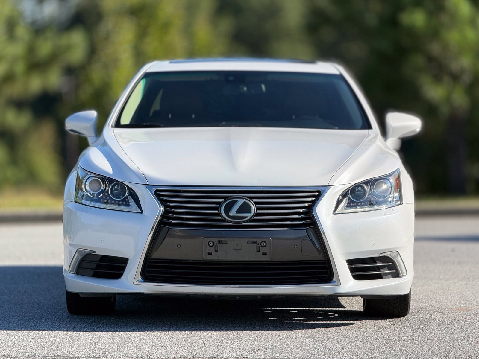 Used 2017 Lexus LS 460 w/ Comfort Package RWD image 3