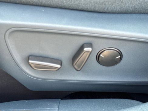 New 2025 Ford Maverick XLT w/ XLT Luxury Package image 18