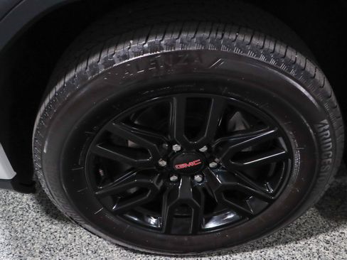 Used 2022 GMC Sierra 1500 Elevation w/ Preferred Package AWD/4WD image 11