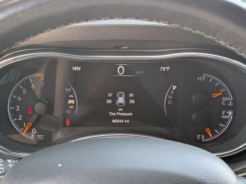 Used 2022 Jeep Grand Cherokee Laredo X image 10