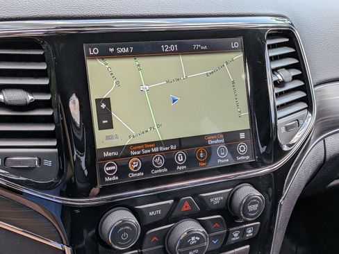 Used 2021 Jeep Grand Cherokee Limited AWD/4WD image 19