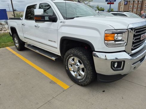 Used 2015 GMC Sierra 3500 SLT w/ Duramax Plus Package AWD/4WD image 27