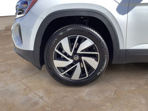 New 2026 Volkswagen Atlas SE FWD image 11